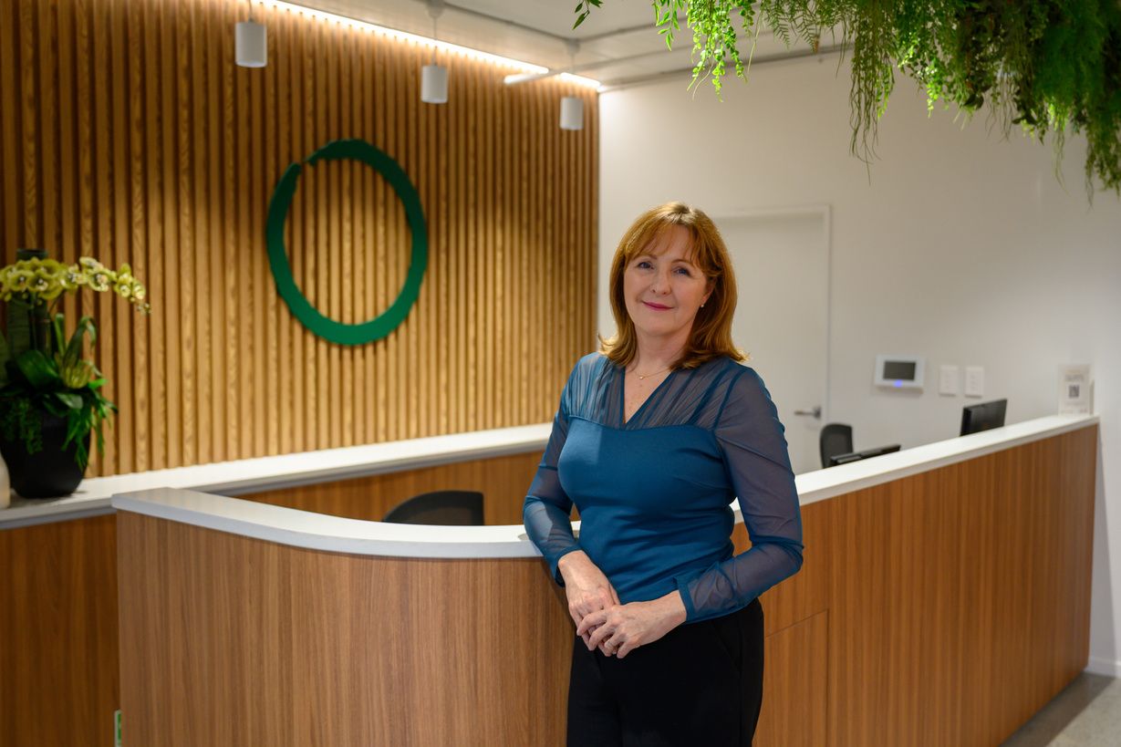 Dr Jenni Irvine at The Face Place reception